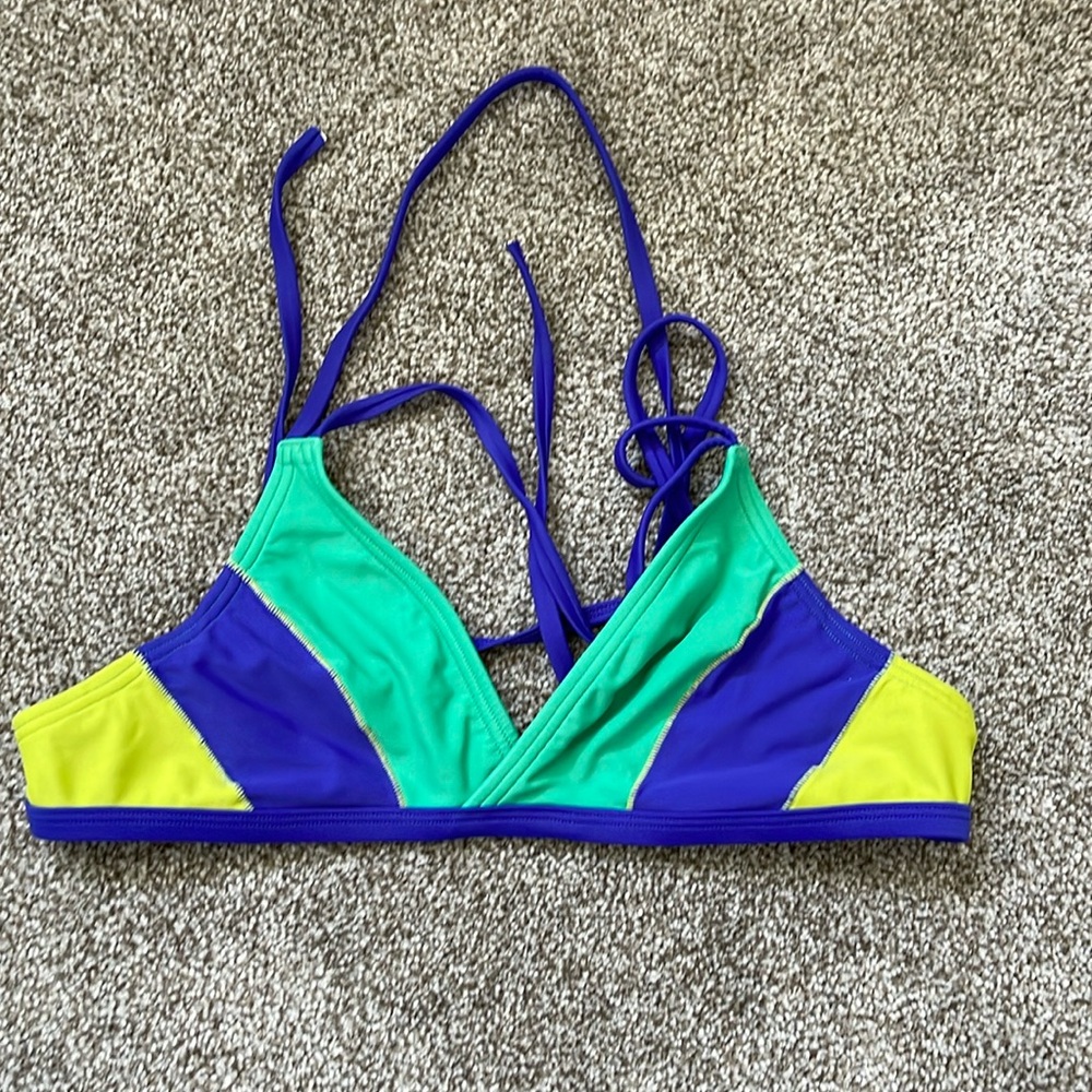 Prana triangle bikini top, Size S, cross back tie